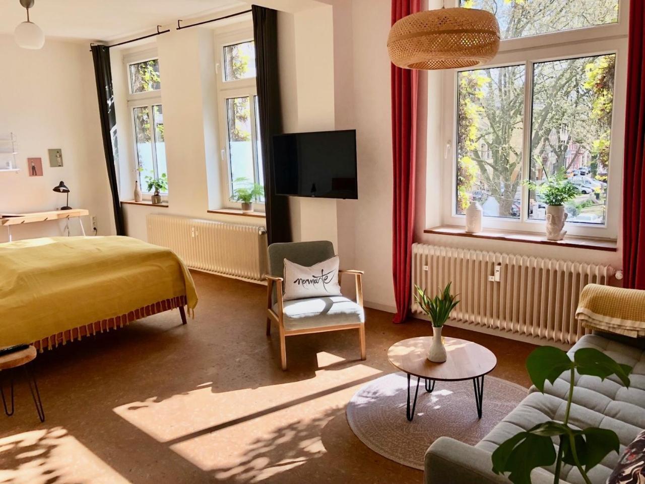 Apartments "Am Rheinorange", Netflix, Amazon Prime Duisburg Bagian luar foto