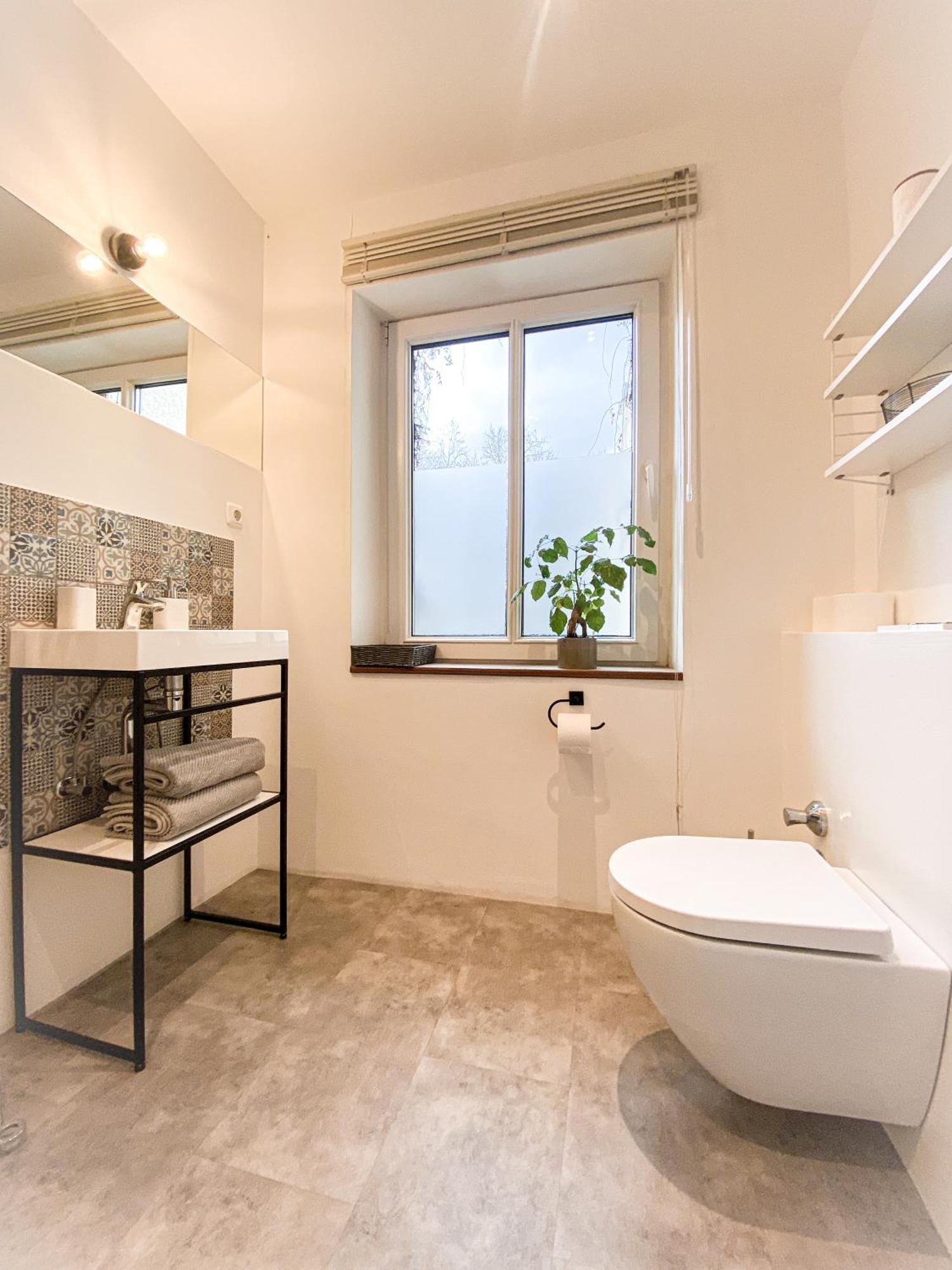Apartments "Am Rheinorange", Netflix & Prime Duisburg Bagian luar foto