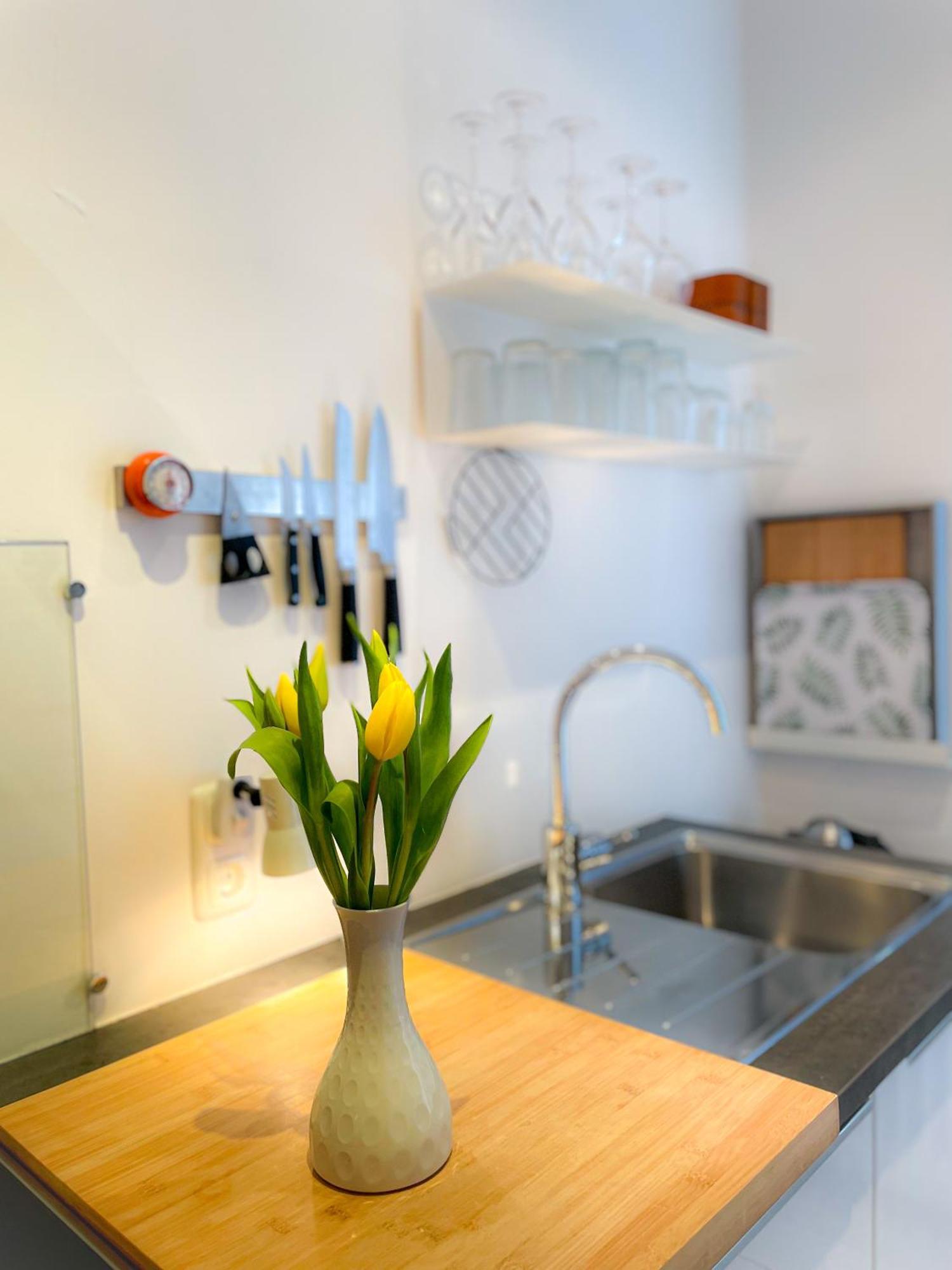 Apartments "Am Rheinorange", Netflix & Prime Duisburg Bagian luar foto